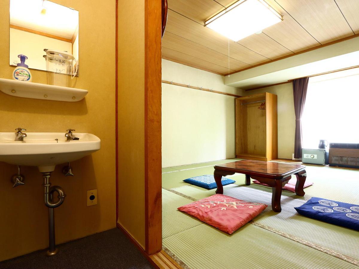 Hotel New Bernina Нагано Екстериор снимка