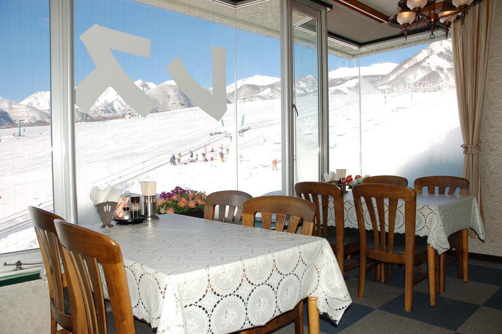 Hotel New Bernina Нагано Стая снимка